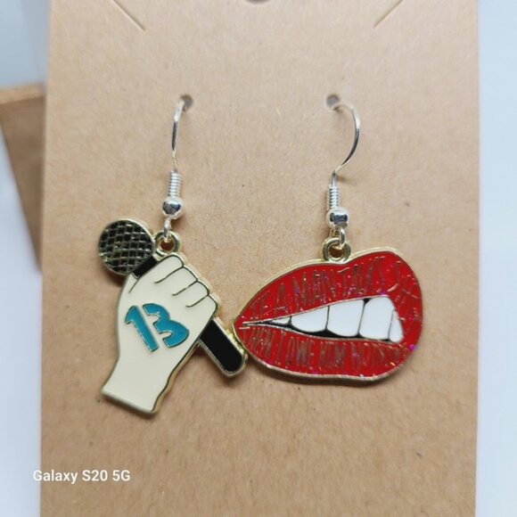 Taylor Swift Inspired Earrings Speak Now Era Hand Lips Microphone - Picture 1 of 4